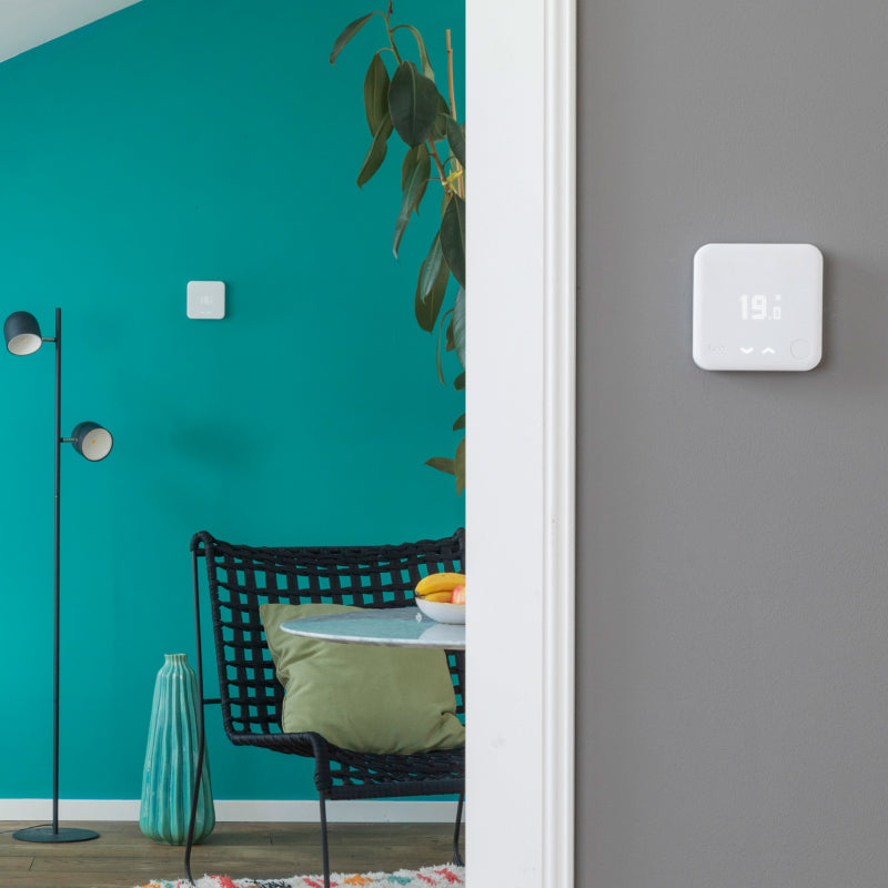 tado° Kit de Démarrage Thermostat Intelligent Filaire V3+ – Thermostat  connecté pour chaudière et chauffage au sol – Installation facile –  Compatible avec Alexa, Google Assistant et Siri : : Fournitures de  bureau
